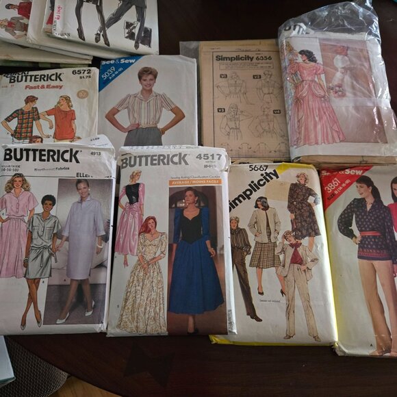 Mixed lot of over 40 patterns Women sewing 80s vintage dresses - Picture 2 of 4